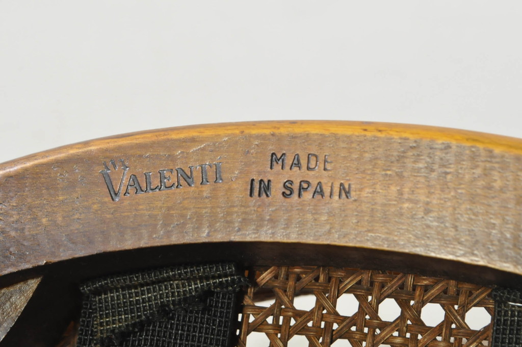 中古　スペイン　バロッサバレンティ(VARO,S.A. VALENTI)　クッション付き　籐(ラタン)張り　オリエンタルな雰囲気が高級感を感じるアームチェア(ダイニングチェア)(定価約14万円)(R-080680)