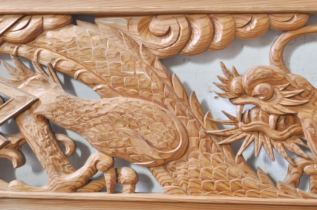 ビンテージ建具　杉(スギ)材　躍動感ある龍(竜)が見事な両面彫刻欄間2枚セット(明かり取り、明り取り、ヴィンテージ)(R-073857)