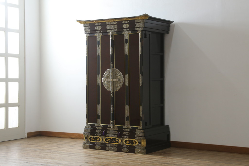 中古　未使用展示品　超美品!!　150代　三方開　総金　金仏壇　優しい雰囲気の色合いと細部まで造り込まれた意匠が魅力の仏壇(定価約265万円)(R-077787)