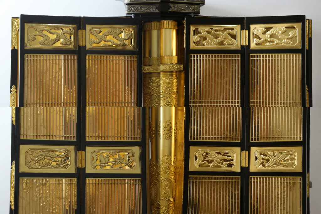 中古　未使用展示品　超美品!!　150代　三方開　総金　金仏壇　優しい雰囲気の色合いと細部まで造り込まれた意匠が魅力の仏壇(定価約265万円)(R-077787)