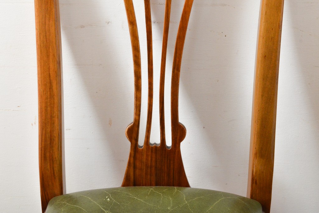 中古　バロッサバレンティ(VARO,S.A. VALENTI)　優雅な曲線美の猫脚と背もたれのデザインがクラシカルな雰囲気を高めるダイニングチェア2脚セット(椅子)(2脚で定価約35万円)(R-057676)