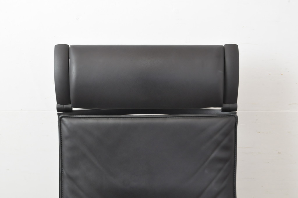 中古　美品　ドイツ　高級オフィスチェア　セダス社(SEDUS)　アルミポリッシュ　上質なデスクワークの空間を演出するハイバックレザーデスクチェア(本革、椅子、イス、アームチェア)(定価約39万円)(R-057644)