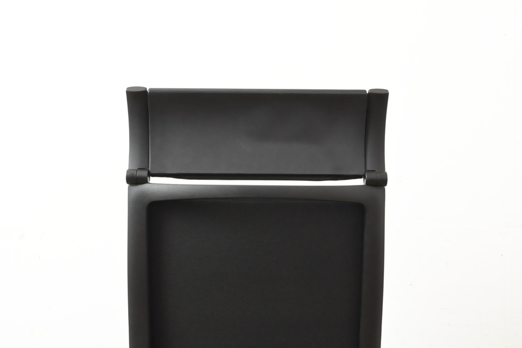 中古　美品　ドイツ　高級オフィスチェア　セダス社(SEDUS)　アルミポリッシュ　上質なデスクワークの空間を演出するハイバックレザーデスクチェア(本革、椅子、イス、アームチェア)(定価約39万円)(R-057644)