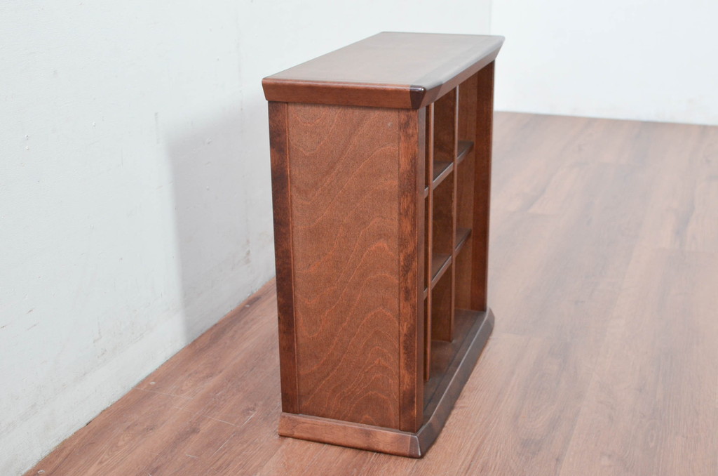 中古　未使用　展示品　新古品　職人手作り　シンプルなデザインが取り入れやすい小さなマス目棚(升目棚、オープンラック、シェルフ、収納棚、飾り棚、陳列棚)(R-081853)
