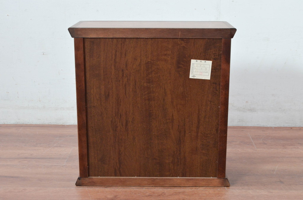中古　未使用　展示品　新古品　職人手作り　シンプルなデザインが取り入れやすい小さなマス目棚(升目棚、オープンラック、シェルフ、収納棚、飾り棚、陳列棚)(R-081853)