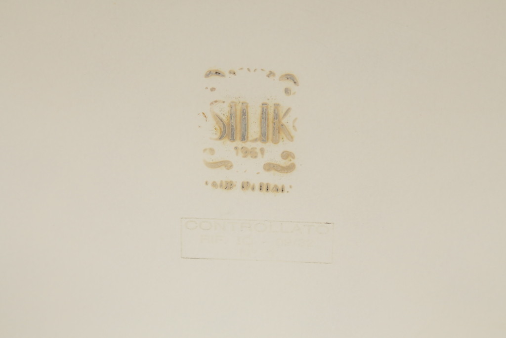 中古　美品　イタリア高級家具　SILIK(シリック)　ロココ調　優雅で上品な空間づくりにぴったりなセンターテーブル(ローテーブル、ソファテーブル、リビングテーブル、4人掛け)(定価約42万円)(R-075095)