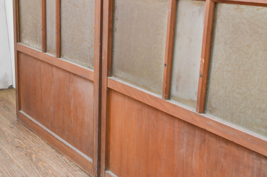 アンティーク建具　大正ロマン　ガラスにおしゃれな模様が入った組子入り幅狭ガラス戸3枚セット(引き戸)(R-066862)