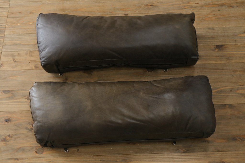 中古　美品　HALO(ハロ)　LOFFEE(ロフィ)　本革　ヴィンテージ加工を施したレザーが格好いい2Pソファ(2人掛けソファ、二人掛け、ラブソファ、アームソファ、レザーソファ)(R-072101)
