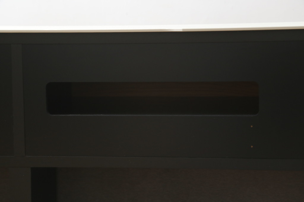 中古　arflex(アルフレックス)　VISTA(ヴィスタ)　洗練されたデザインが目を惹くセラミック天板付きテレビボード(テレビ台、ローボード、リビングボード)(定価約72万円)(R-074959)