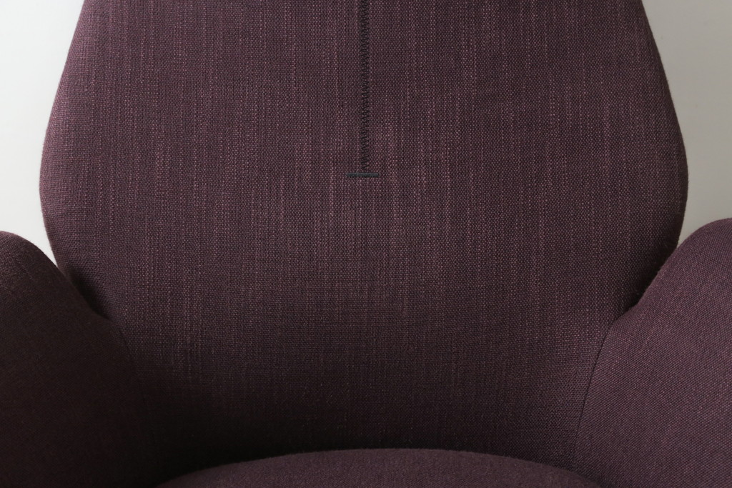 中古　極美品　イタリア製　Poliform(ポリフォーム)　Jean-Marie Massaud(ジャン・マリー・マッソー)　VENTURA(ベンチューラ)　洗練されたモダンデザインが魅力的なアームチェア(ラウンジチェア、1人掛けソファ、一人掛けソファ、パーソナルチェア)(定価約40万円6千円)(R-066908)