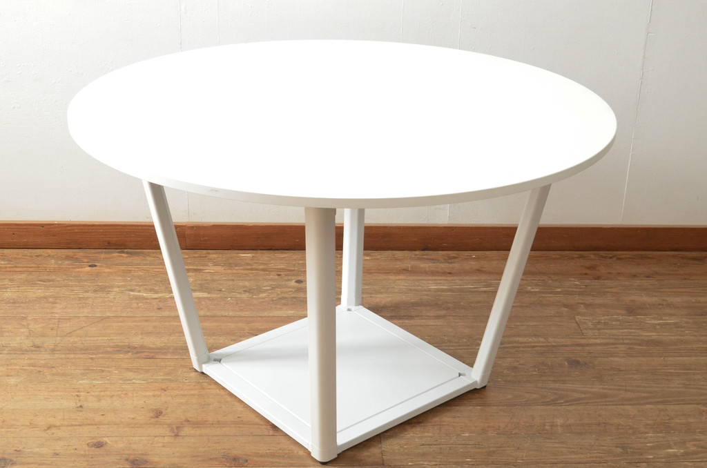 中古　短期展示品　極美品　コクヨ(KOKUYO)　リージョン(Region)　ボックス脚 円形テーブル(LT-RGC12M)　グレインドホワイト　シンプルですっきりとした佇まいが魅力のミーティングテーブル(オフィスデスク、会議テーブル、ラウンドテーブル、丸テーブル、ワークデスク)(定価約15万9千円)(R-066884)