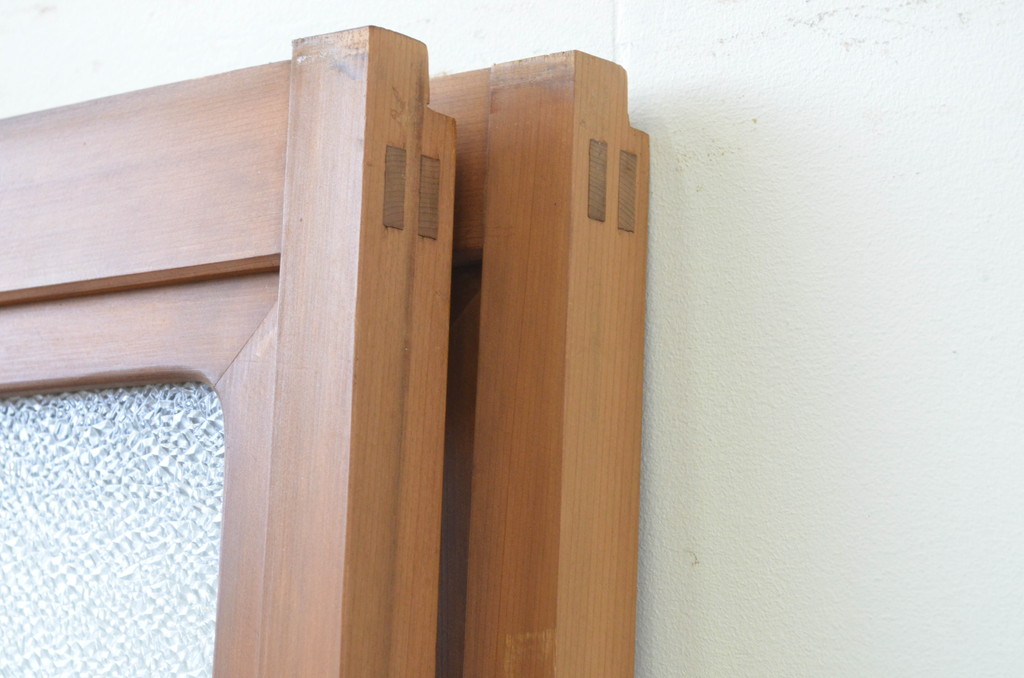 アンティーク建具　杉材一枚板　美しい杢目が魅力の幅狭引き戸2枚セット(板戸、ガラス戸)(R‐067181)