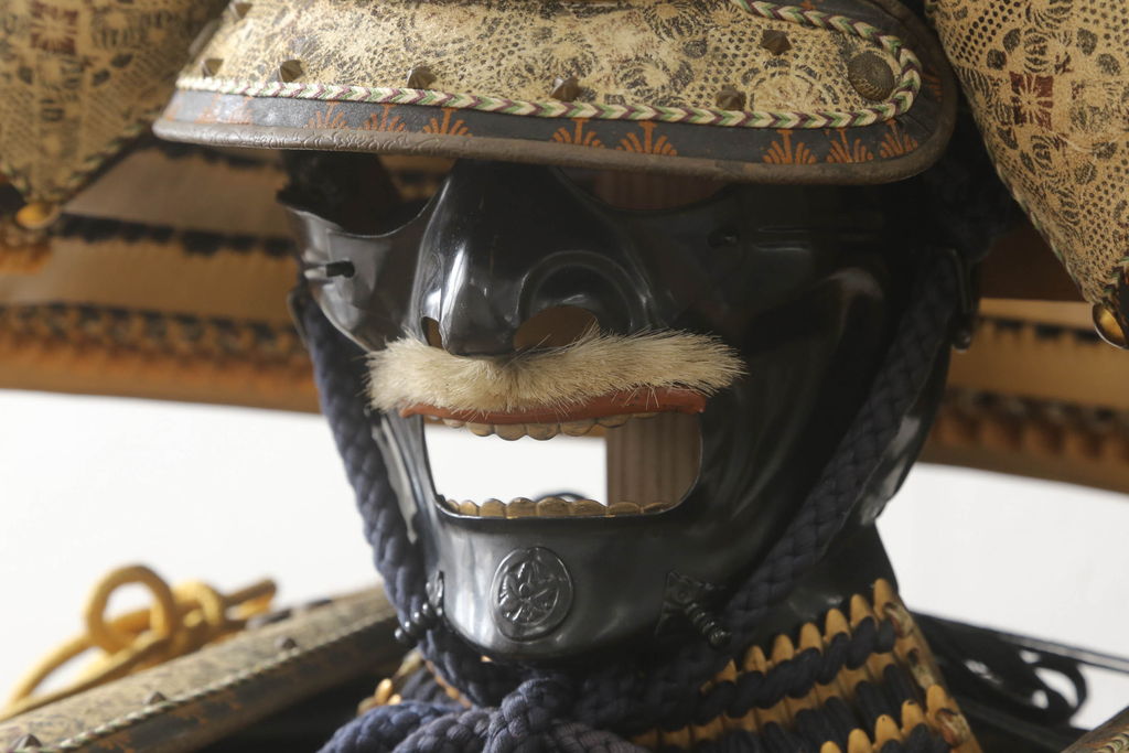 全長170cm　荘厳で迫力に満ちた等身鎧(兜、甲冑、鎧立て、箱付き、五月人形、子供の日、端午の節句、武者人形、家紋、丸に沢瀉)(R-061341)