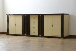 中古　超美品　EURO CASA(ユーロ・カーサ)取り扱い　TURRI(トゥーリ)　ツートーンカラーが美しい特注大型サイドボード(ローボード、収納棚、引き出し、キャビネット)(定価約220万円)(R-052150)