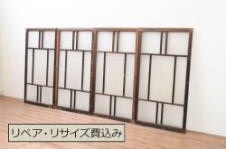 【オーダー家具実例】ペイントドアを新規製作。上下の溝の掘り込みは無し、フラットな作りのまま。戸車は取り付けはせず、付属品として。使用色はモカベージュ、塗り方はエイジング塗装。ガラスは全てクリアガラス。引き手は裏表四ヶ所に取り付けました。(ガラス戸、建具)
