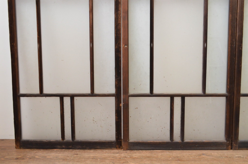 アンティーク建具　大正ロマン　ノスタルジックな雰囲気漂う幅狭ガラス窓4枚セット(引き戸、ガラス戸)(R-067206)