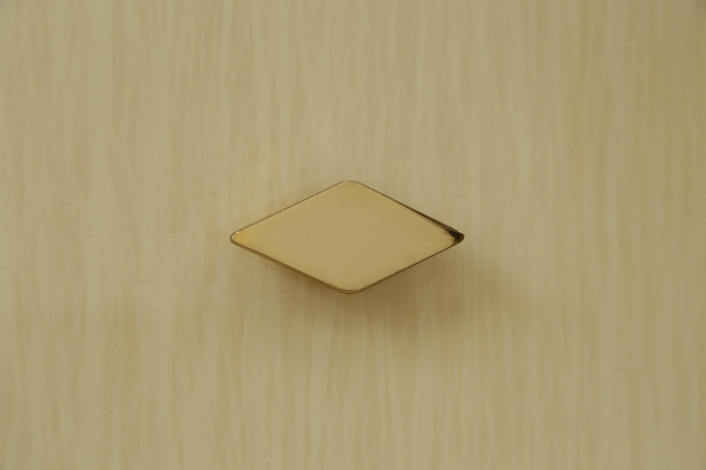 中古　超美品　EURO CASA(ユーロ・カーサ)取り扱い　TURRI(トゥーリ)　ツートーンカラーが美しい特注大型サイドボード(ローボード、収納棚、引き出し、キャビネット)(定価約220万円)(R-052150)