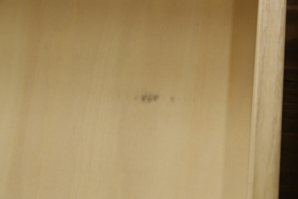中古　飛騨産業　キツツキマーク　森のことばシリーズ　節を主役とした木本来の味わいを楽しめるキャビネット(食器棚、カップボード、収納棚、戸棚、飾り棚)(定価約44万円)(R-079167)