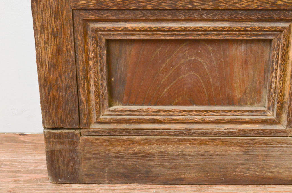 アンティーク建具　腰板欅(ケヤキ)材　和の雰囲気が魅力的な格子入りの玄関戸1枚(引き戸、格子戸、ガラス戸)(R-066757)