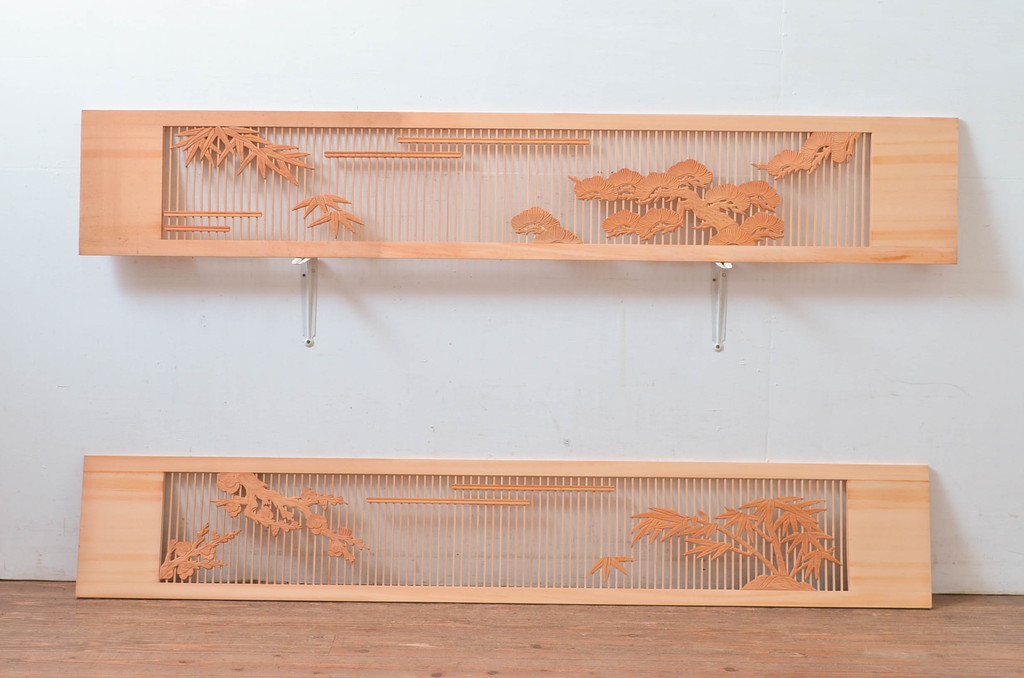 ビンテージ建具　松竹梅の彫刻が入った縁起の良い筬欄間2枚セット(格子欄間、間明かり取り、明り取り、オサランマ、おさらんま、ヴィンテージ)(R-080522)