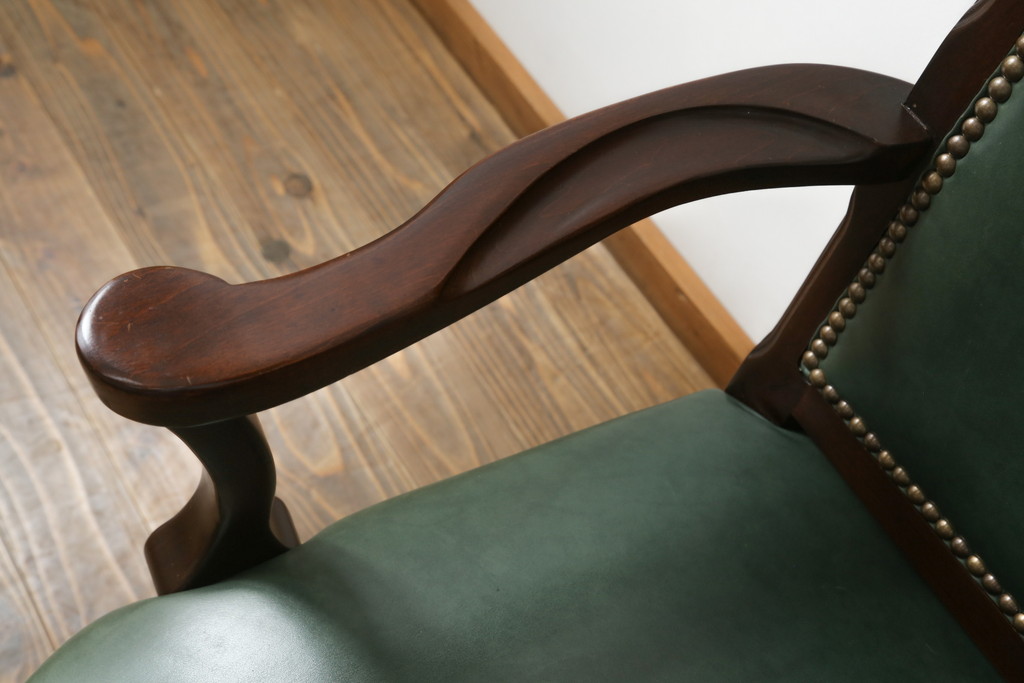 中古　美品　DREXEL HERITAGE(ドレクセルヘリテイジ)　本革　高級感ある佇まいが目を引くレザーデスクチェア(アームチェア、オフィスチェア、回転チェア)(R-058793)