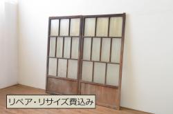 組子入り扉1枚をリペア&カスタム!高さと幅をリサイズし、開き戸から引戸へ仕様変更。引手を取り付け、プラスチック障子紙にて張り替え。色味は当店商品を参考にダークブラウン色に着色。(ドア、障子戸、格子戸、建具)