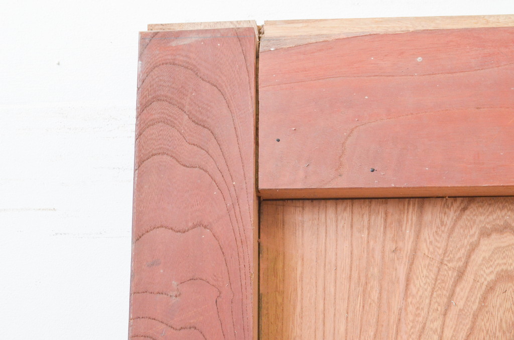 アンティーク建具　細やかな意匠が施された金具が魅力的な総欅(ケヤキ)材の幅狭蔵戸1枚(玄関戸、引き戸)(R-066769)