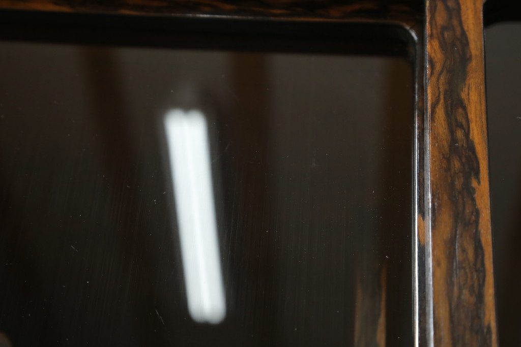 和製アンティーク　黒柿材　美しい木目が目を惹く茶箪笥(茶棚、食器棚、収納棚、戸棚、飾り棚、違い棚、キャビネット)(R-072814)
