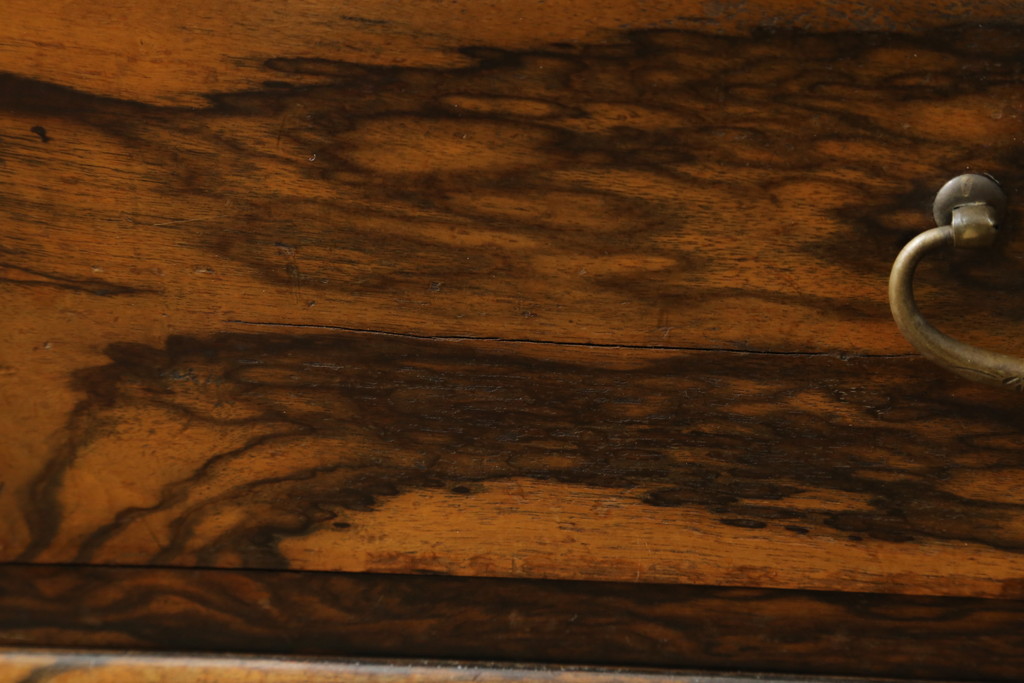 和製アンティーク　黒柿材　美しい木目が目を惹く茶箪笥(茶棚、食器棚、収納棚、戸棚、飾り棚、違い棚、キャビネット)(R-072814)