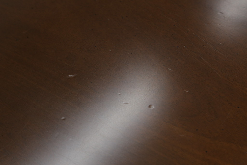 中古　カリモク家具(karimoku)　domani(ドマーニ)　PROCEED(プロシード)シリーズ　シックな色味とスタイリッシュなデザインが魅力的なダイニングテーブル(食卓、4人掛け、6人掛け)(R-075294)