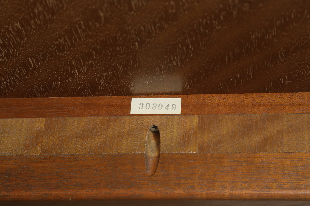 中古　カリモク家具(karimoku)　domani(ドマーニ)　PROCEED(プロシード)シリーズ　シックな色味とスタイリッシュなデザインが魅力的なダイニングテーブル(食卓、4人掛け、6人掛け)(R-075294)