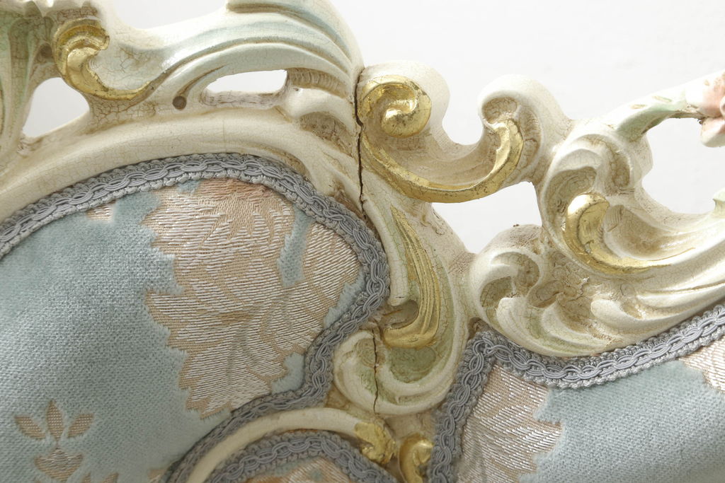 中古　美品　SILIK(シリック)　ロココ調　クラシカルで華やかな佇まいが魅力的な3人掛けソファ(3P、三人掛けソファ)(定価約180万円)(R-060332)