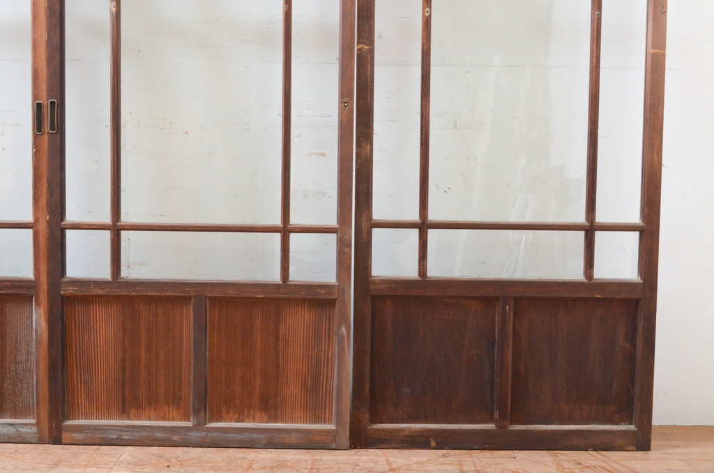 アンティーク建具　大正ロマンの雰囲気漂う両面面取り加工の幅狭ガラス戸4枚セット(引き戸)(R-066732)