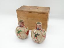大正〜昭和初期　古代寫九谷焼　納賀花山　色絵　金彩　唐子図　花瓶2点セット(共箱付き、花山造、花山堂、花器、花入、和食器)(R-063078)