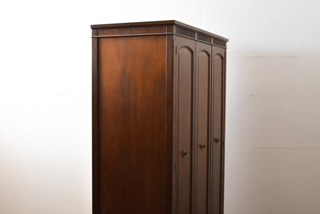 中古　美品　DREXEL HERITAGE(ドレクセルヘリテイジ)　Triune(トライユン)シリーズ　マホガニー材の木肌が美しいワードローブ(収納棚、戸棚)(R-057591)