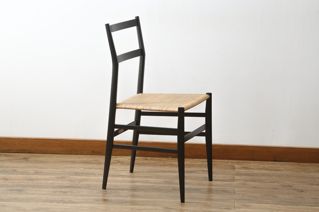 中古　Cassina(カッシーナ)　I MAESTRI COLLECTION(イ・マエストリ・コレクション)　Gio Ponti(ジオ・ポンティ)デザイン　699 SUPERLEGGERA(スーパーレジェーラ)　籐張り　アームレスチェア(ダイニングチェア、椅子、イス、いす)(R-077898)