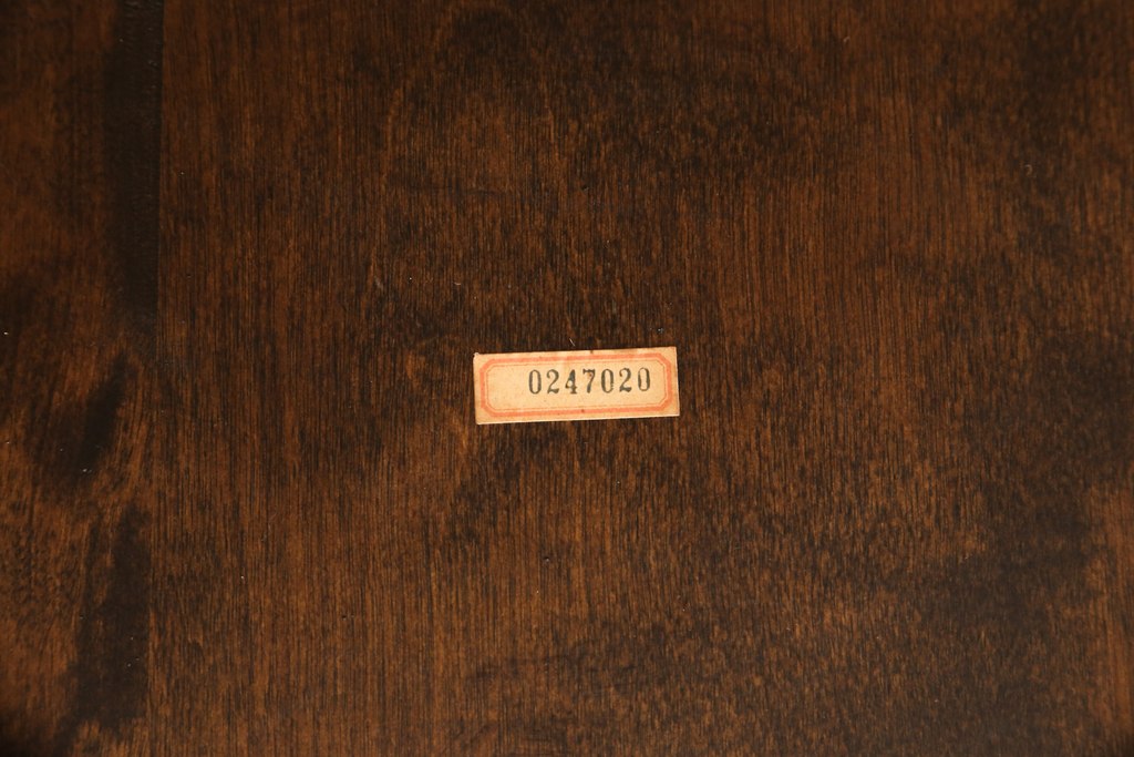 中古　北海道民芸家具　クラシカルな佇まいが魅力的なアームチェア(ダイニングチェア、板座チェア、椅子)(R-054483)