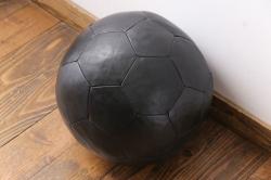 【買取】de Sede(デセデ)　サッカーボール型　本革製クッション・ブラックを買取りました。