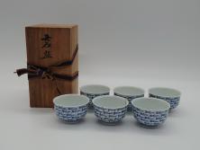 平安春峰造　松月庵　染付　めだか図　煎茶碗　茶碗6客セット(共箱付き、煎茶器、めだか紋、めだか群、湯呑み、茶器、和食器)(R-061055)