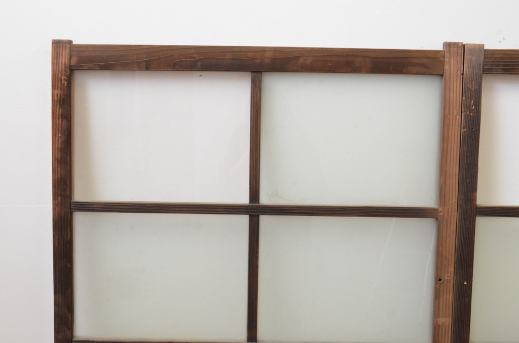 アンティーク建具　インテリアに取り入れやすいシンプルなデザインのガラス窓2枚セット(引き戸、ガラス戸)(R-067552)