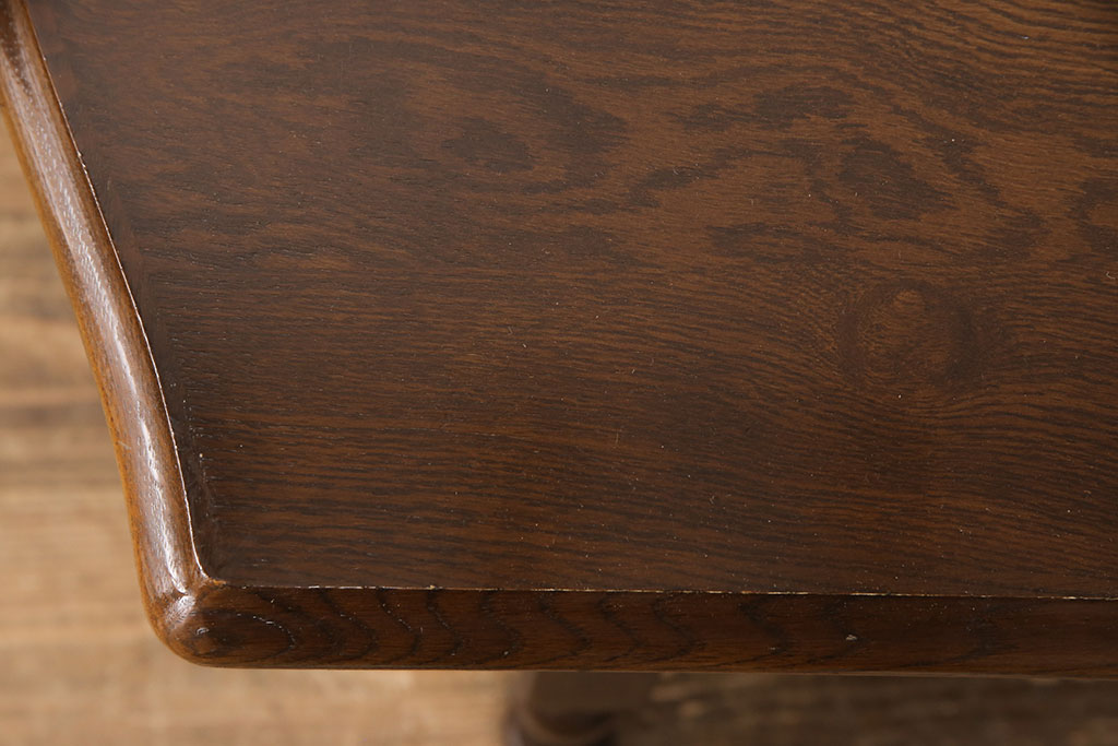中古　飛騨産業　キツツキマーク　穂高シリーズ　気品あるクラシカルなデザインが魅力的なセンターテーブル(ローテーブル、リビングテーブル)(R-050497)