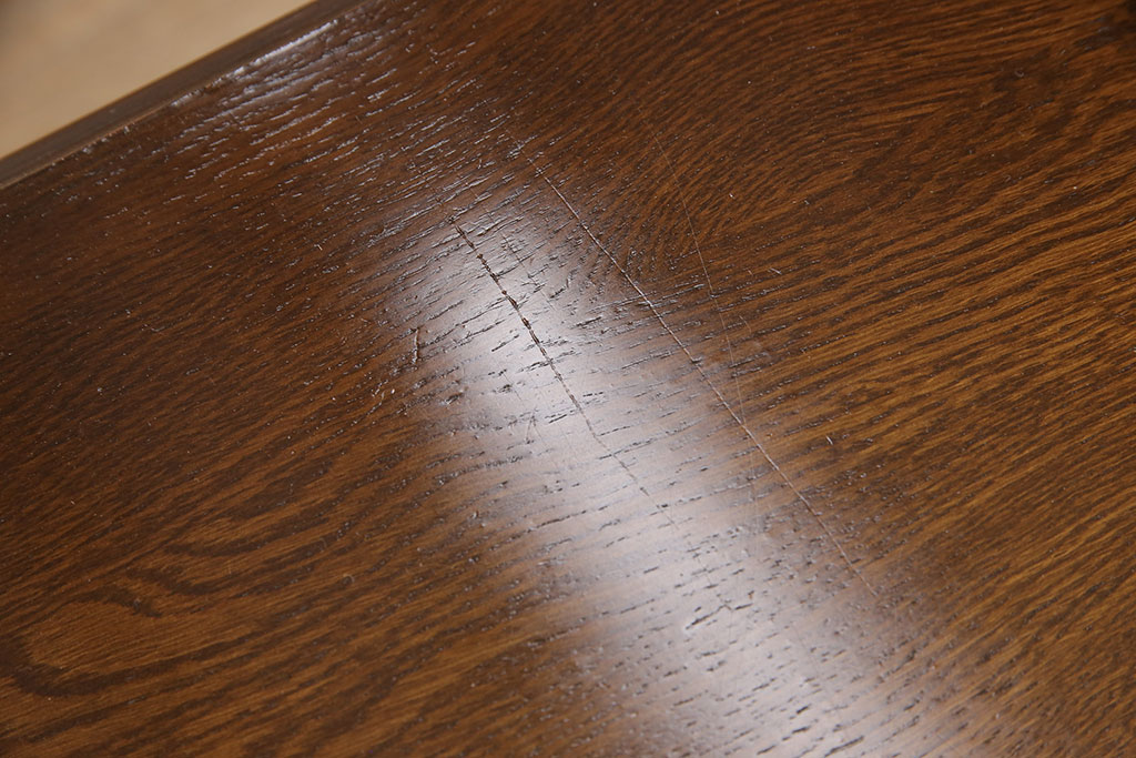 中古　飛騨産業　キツツキマーク　穂高シリーズ　気品あるクラシカルなデザインが魅力的なセンターテーブル(ローテーブル、リビングテーブル)(R-050497)