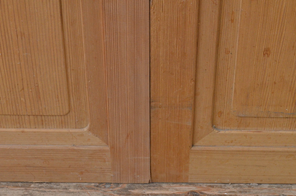 ビンテージ建具　高級杉材　数寄屋で使われていた杉材一枚板の板戸窓2枚セット(引き戸、ヴィンテージ)(R-067558)