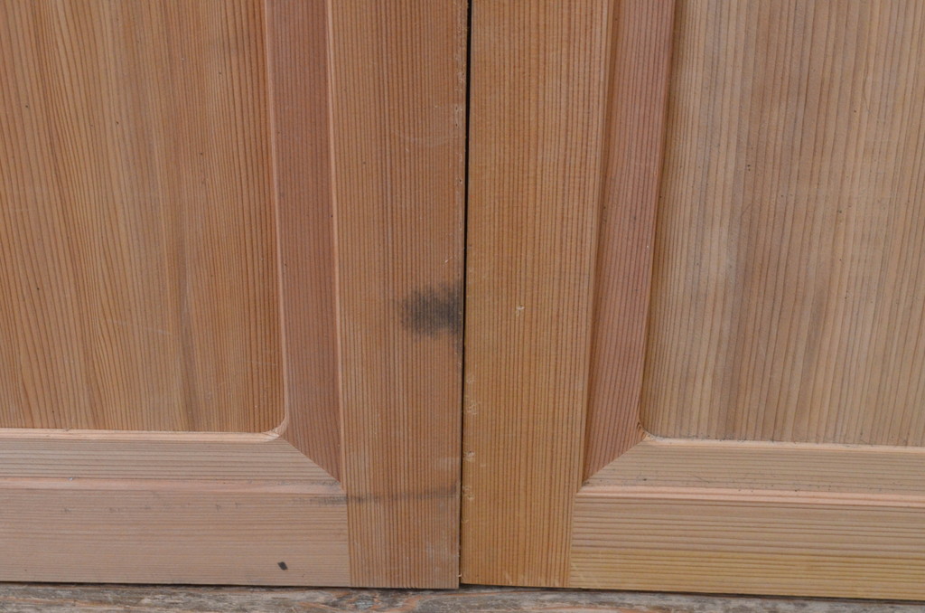 ビンテージ建具　高級杉材　数寄屋で使われていた杉材一枚板の板戸窓2枚セット(引き戸、ヴィンテージ)(R-067558)
