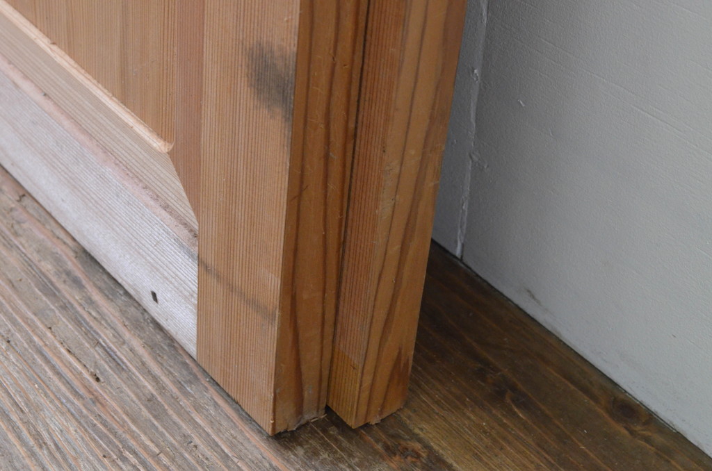 ビンテージ建具　高級杉材　数寄屋で使われていた杉材一枚板の板戸窓2枚セット(引き戸、ヴィンテージ)(R-067558)