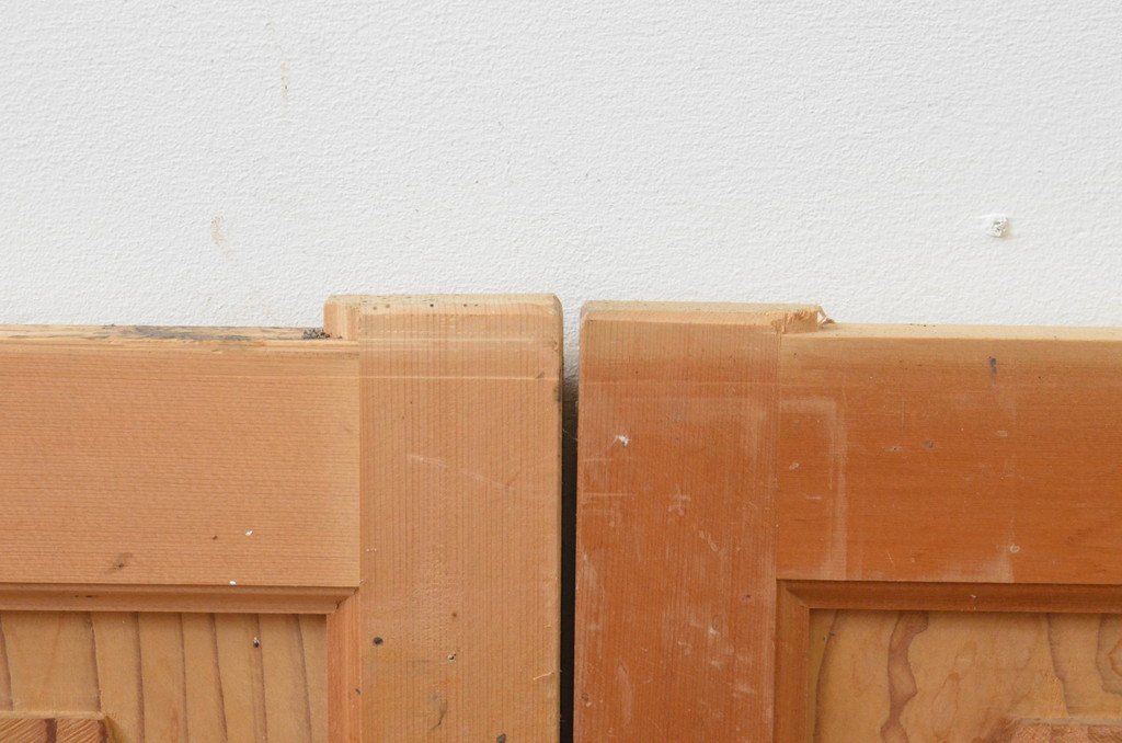 ビンテージ建具　高級杉材　数寄屋で使われていた杉材一枚板の板戸窓2枚セット(引き戸、ヴィンテージ)(R-067559)
