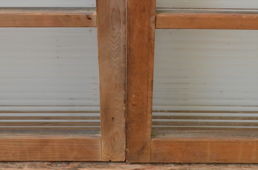 アンティーク建具　モールガラス入り　シンプルなデザインでお部屋に合わせやすいガラス窓2枚セット(ガラス戸、引き戸)(R-067757)