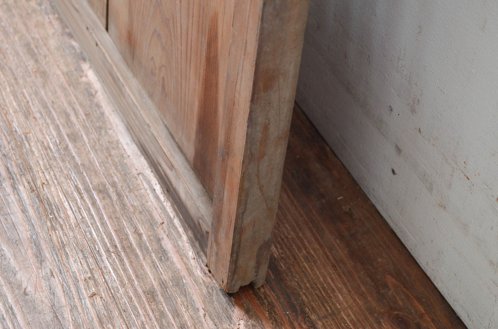 アンティーク建具　風情のある佇まいが魅力的な格子戸1枚(引き戸)(R-081601)