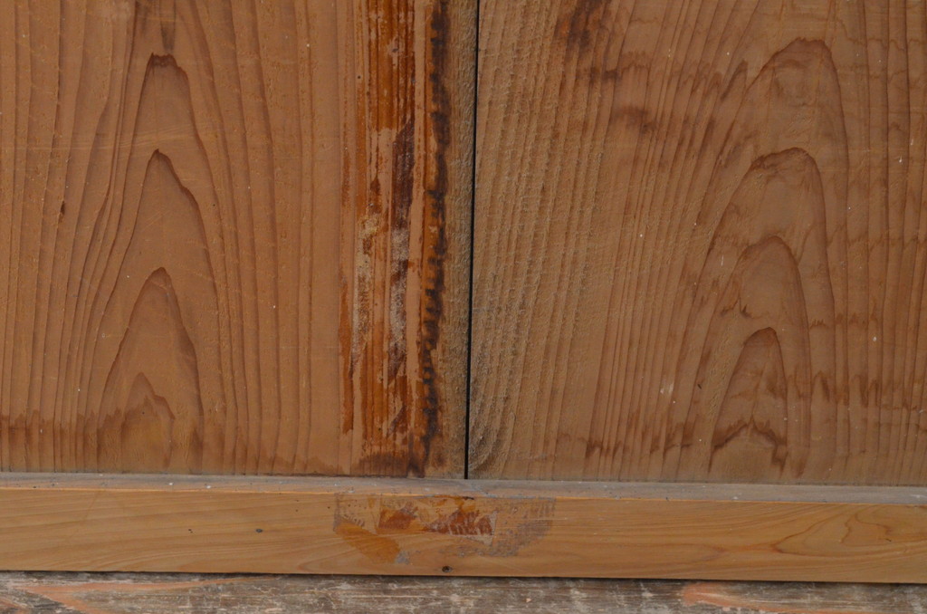 アンティーク建具　杉材　落ち着いた和の空間を演出する板戸2枚セット(引き戸)(R-067780)