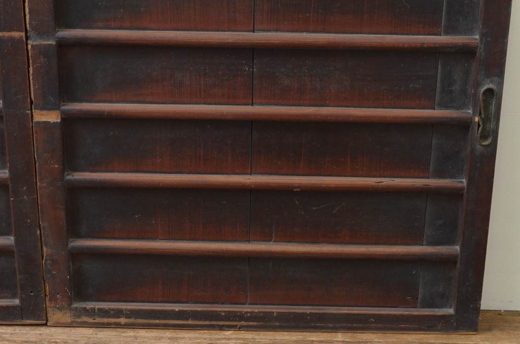 アンティーク建具　杉材　和モダンな空間作りにおすすめな横桟の板戸窓2枚セット(引き戸)(R-067784)